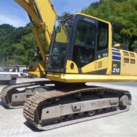 ( KOMATSU )   PC210-11   ( 3040J00075 ) - Image 2