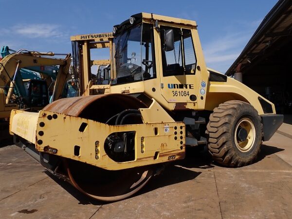 ( BOMAG )   BW211D-4  ( 60300Z060 )