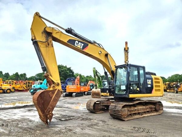 ( CAT )   320E  ( 60270N0437 )