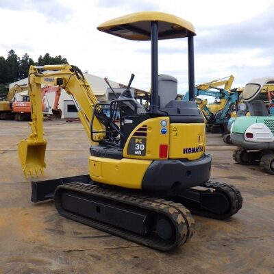 ( KOMATSU )   PC30MR-3   ( 9040N024 )