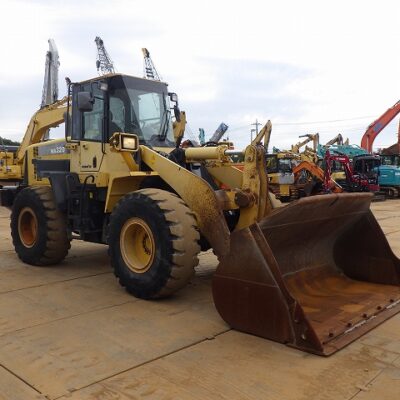 ( KOMATSU )   WA320-6   ( 110100S0211 )