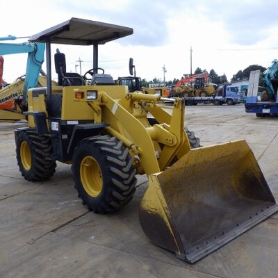 ( KOMATSU )   WA80-3   ( 110100S010 )