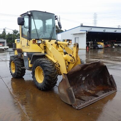 ( KOMATSU )   WA80-3   ( 110100S0139 )