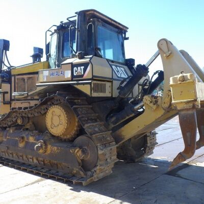 ( CAT )   D7R   ( 2040N0690 )