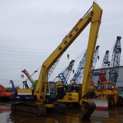 ( KOMATSU )    PC200LC-5   ( 40220S0626 )