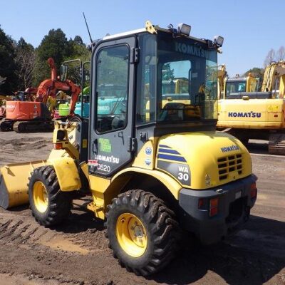 ( KOMATSU )    WA30-6   ( 40230N029 )