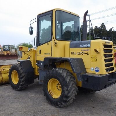 ( KOMATSU )    WA80-3   ( 40250N0517 )