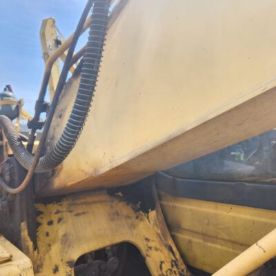 ( KOMATSU )    PC210-8   (22060G0196 )