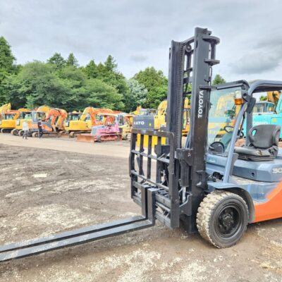 ( TOYOTA )   02-8FD30   (22060G0124 )